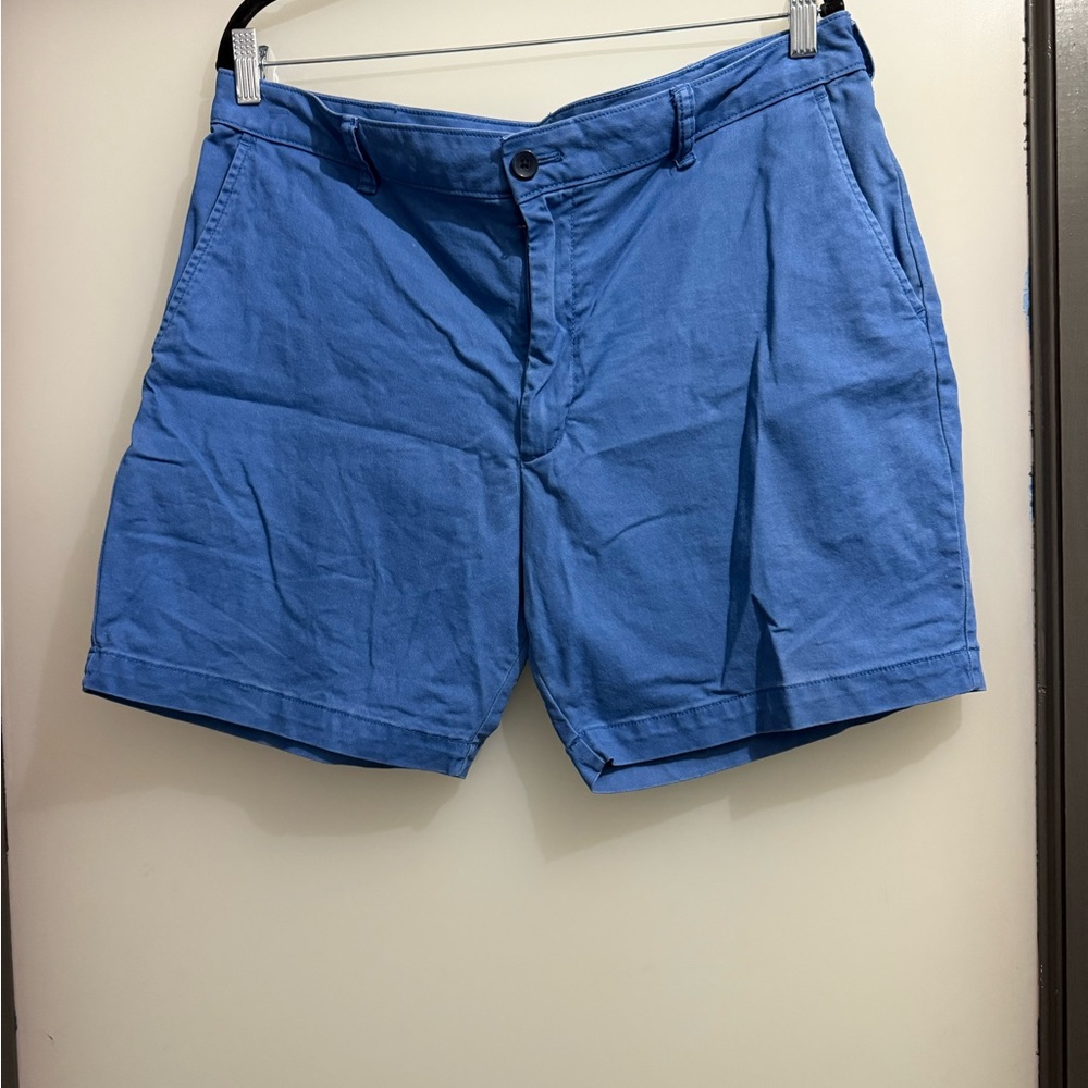 Izod Men's Flat Front Shorts in Blue